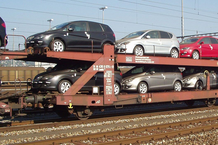 «Укрзалізниця» організовує перевезення приватних автомобілів у спецвагонах на Захід України «Укрзалізниця» організовує перевезення приватних автомобілів у спецвагонах на Захід України