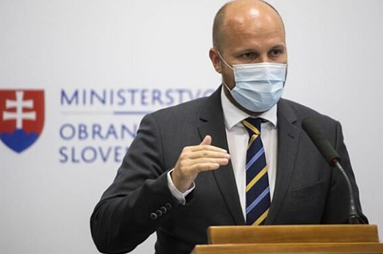 Міністр оборони Словаччини Ярослав Надь. Словаччина готова надати Україні систему протиповітряної оборони С-300, якщо отримає «належну заміну»