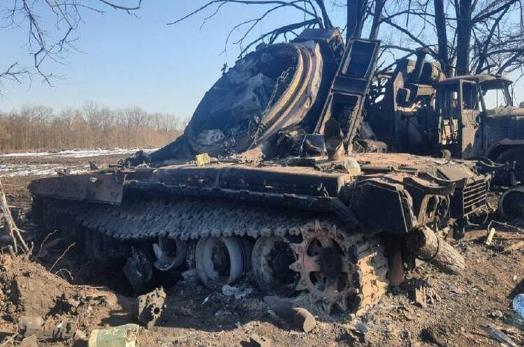 Welcome to hell: Сили оборони знищили колону ворожої техніки на Сумщині Welcome to hell: Сили оборони знищили колону ворожої техніки на Сумщині