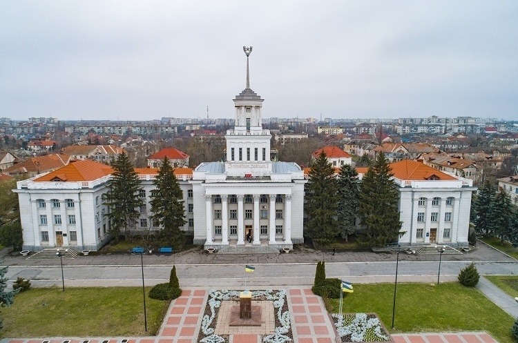 У Новій Каховці окупанти катують секретаря міської ради У Новій Каховці окупанти катують секретаря міської ради