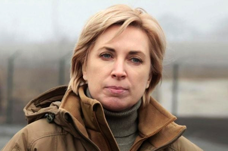 Віцепрем'єрка, міністр реінтеграції Ірина Верещук. На 20 березня в Україні було погоджено відкриття 7 гуманітарних коридорів