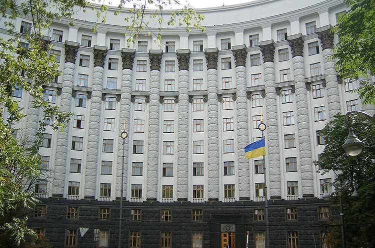 Мінекономіки повідомило про переїзд 40 підприємств із зони бойових дій Мінекономіки повідомило про переїзд 40 підприємств із зони бойових дій