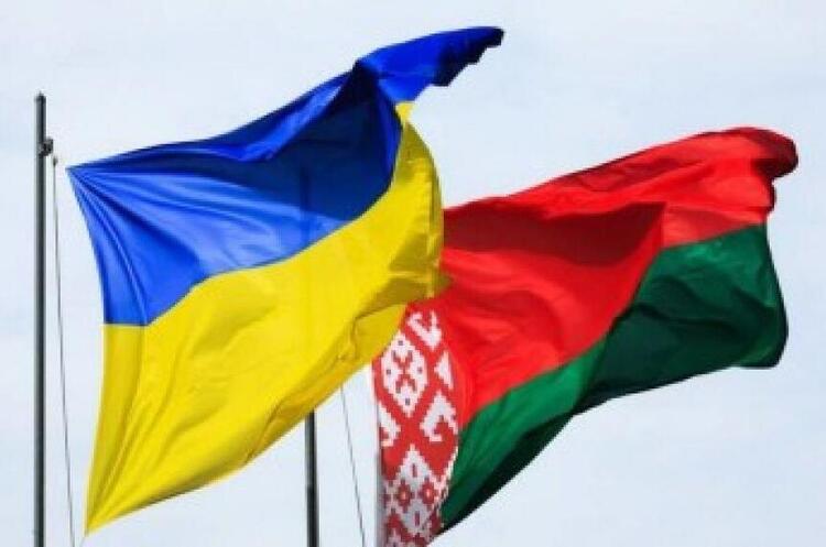 Фото: Euroradio Білорусь висилає 12 українських дипломатів