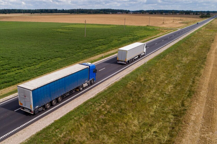 Міністри транспорту країн Балтії та Польщі закликають ЄС заборонити перевезення вантажів рф і білорусі