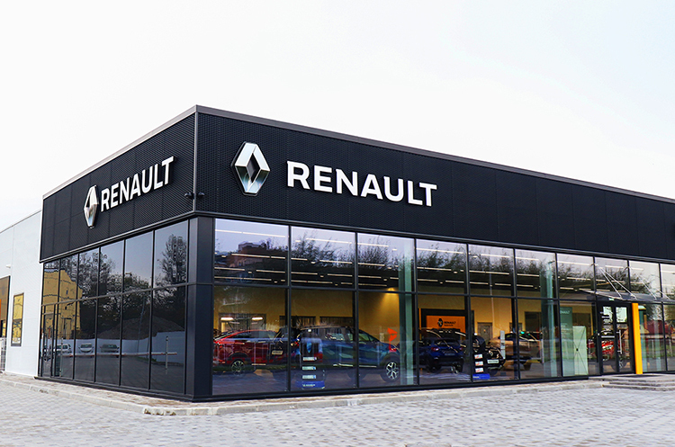 Renault припиняє діяльність в росії Renault припиняє діяльність в росії