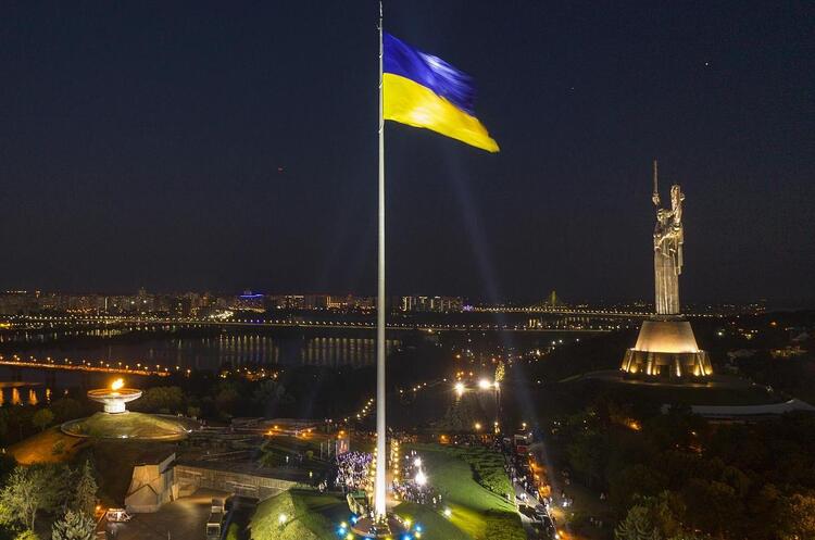 Фото: Euronews За 10 років частка українців, які спілкуються російською у побуті, скоротилася з 40% до 18%