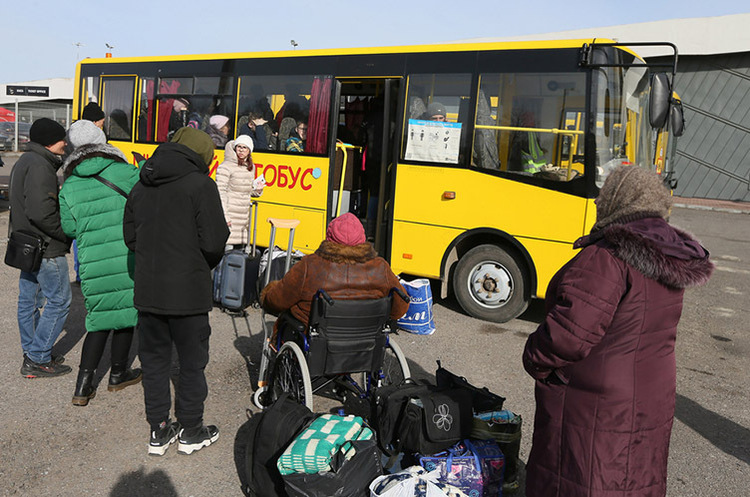 В Україні 26 березня діятимуть гуманітарні коридори з Донеччини, Київщини та Луганщини В Україні 26 березня діятимуть гуманітарні коридори з Донеччини, Київщини та Луганщини