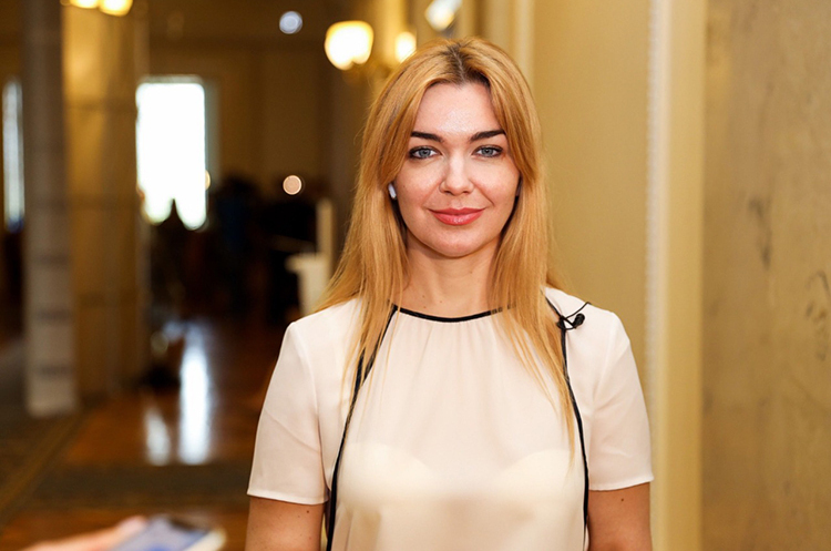 Заступник голови Комітету з питань антикорупційної політики Олена Мошенець. Наслідки від аварії на Запорізькій АЕС будуть удесятеро гіршими за наслідки від аварії на ЧАЕС