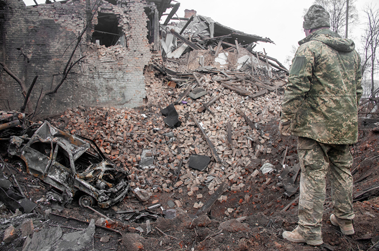 На Харківщині під завалами будинку загинув чоловік На Харківщині під завалами будинку загинув чоловік