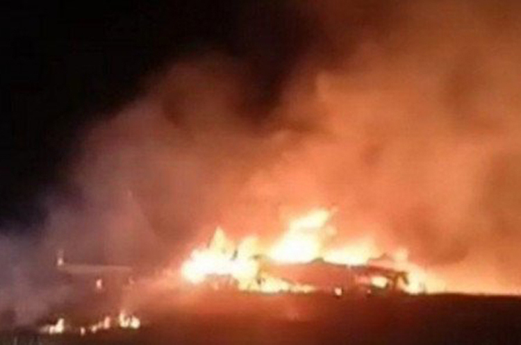 Палає база ГЗМ на Хмельниччині. Окупанти завдали трьох ударів по промислових об'єктах Хмельницької області