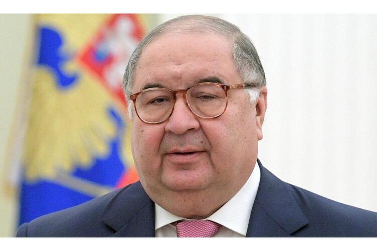 фото ALEXEI DRUZHININ/AP В Італії вилучили броньований «Мерседес» путінського олігарха Алішера Усманова