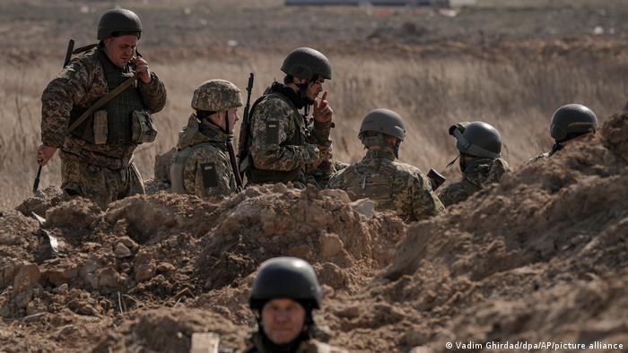 Фото: DW Окупанти сконцентрувалися на наступі на Сході України — Генштаб