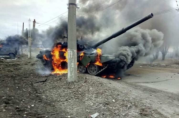 Російські війська частково відходять з Київщини та вивозять награбоване майно – Генштаб Російські війська частково відходять з Київщини та вивозять награбоване майно – Генштаб