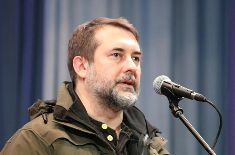 Голова Луганської військово-цивільної адміністрації Сергій Гайдай. Жінка зазнала поранень внаслідок обстрілу з «Градів» Гірського на Луганщині