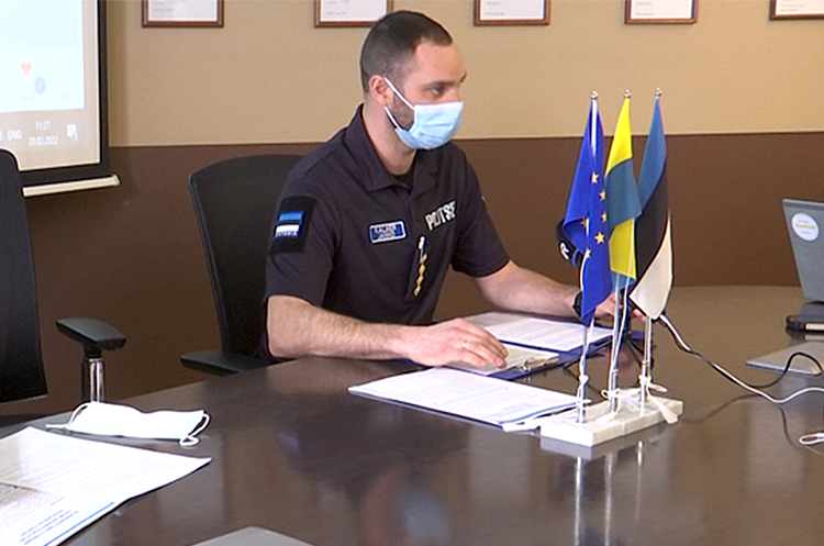 Вивезені до росії українці тікають до Естонії Вивезені до росії українці тікають до Естонії