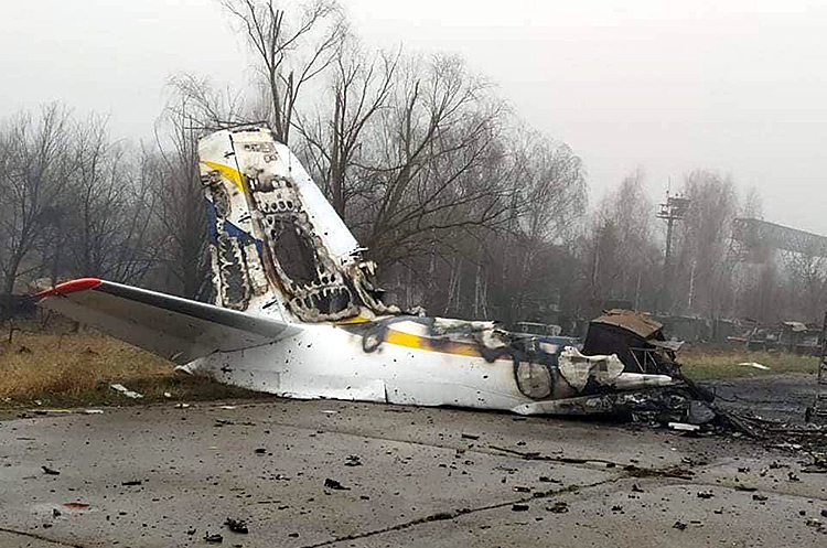 У Гостомелі, крім «Мрії», пошкоджено новітній Ан-132