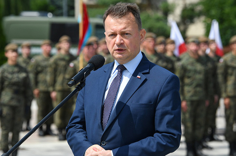 Міністр оборони Польщі Маріуш Блащак. США перекинули до Польщі ще більше літаків