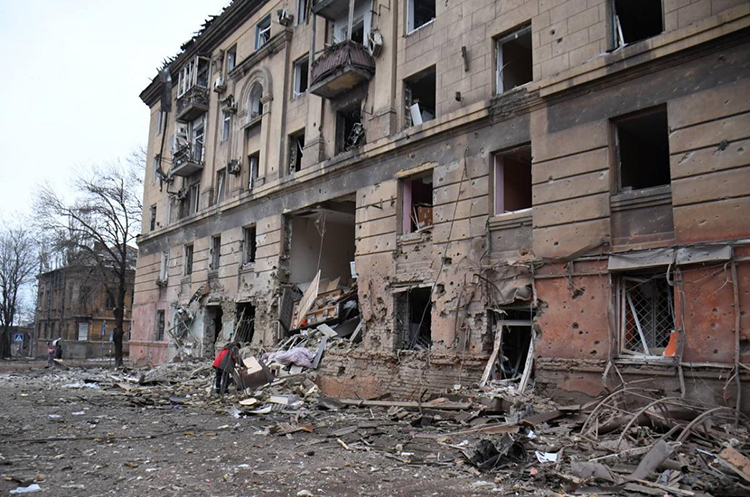 Маріуполь після обстрілів. Міські депутати Маріуполя з «ОПЗЖ» стали коригувальниками вогню для окупантів