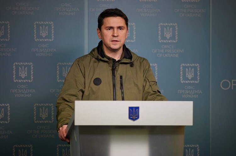 Радник голови Офісу президента Михайло Подоляк Подоляк пояснив раптове визнання Пєсковим великих втрат російської армії в Україні