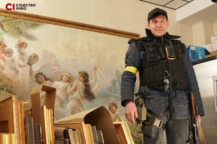 Спаковані картини в покинутому маєтку Медведчука Нацполіція заарештувала активи компанії дружини Медведчука