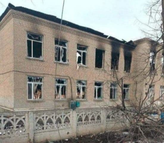 Російські окупанти зобов'язують дітей на ТОТ розпочати навчання в районах на межі ведення бойових дій Російські окупанти зобов'язують дітей на ТОТ розпочати навчання в районах на межі ведення бойових дій