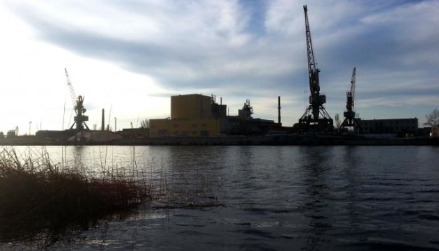 Російські окупанти захопили херсонський завод «Таврійської будівельної компанії» – ЗМІ Російські окупанти захопили херсонський завод «Таврійської будівельної компанії» – ЗМІ