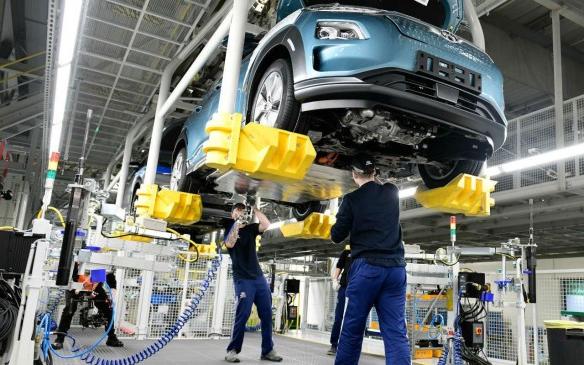 Як війна росії скорочує світове виробництво автомобілів