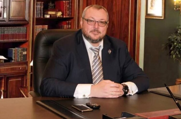 Колишній віцепрезидент «Газпромбанку» Владислав Аваєв Колишній віцепрезидент «Газпромбанку» Аваєв покінчив життя самогубством