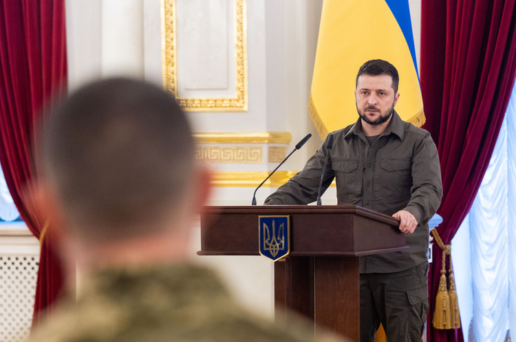 Західна преса про війну в Україні: що таке перемога для Зеленського, як фіни змінили ставлення до росії та НАТО і чим зайняті американські добровольці Західна преса про війну в Україні: що таке перемога для Зеленського, як фіни змінили ставлення до росії та НАТО і чим зайняті американські добровольці