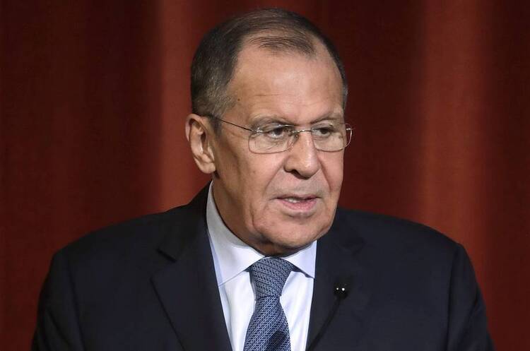 Міністр закордонних справ рф сергій лавров лавров відкинув використання росієї ядерної зброї в Україні: «на цій стадії лише звичайне озброєння»