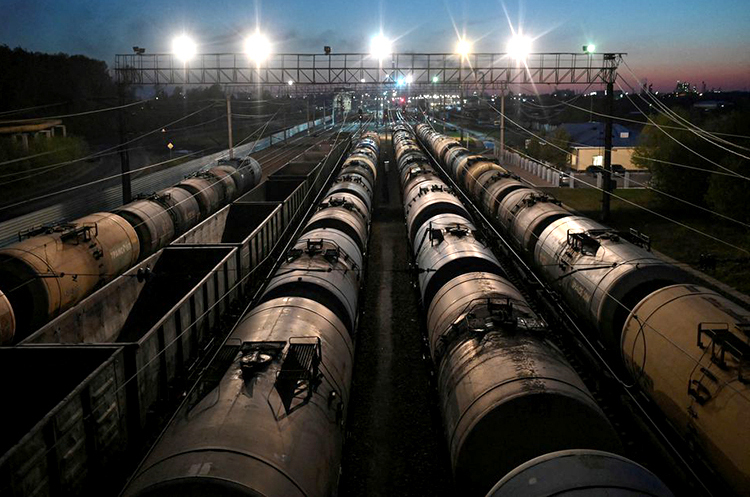 РНБО закликало українців не поширювати інформацію про місця зберігання нафтопродуктів