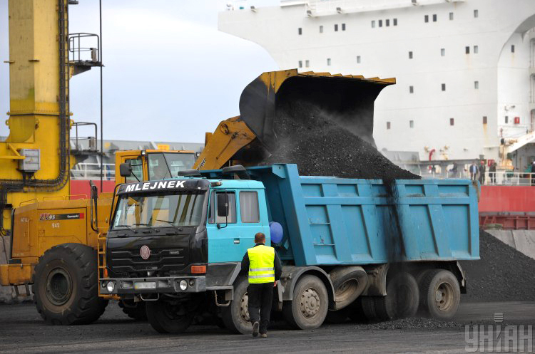 В марте Китай более чем вдвое увеличил импорт сталелитейного угля из России