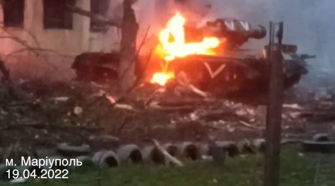 Фото: Полк «Азов» Арахамія і Подоляк готові приїхати до Маріуполя на переговори — «Азов»