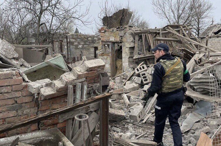 Окупанти обстріляли 12 населених пунктів на Донеччині за добу Окупанти обстріляли 12 населених пунктів на Донеччині за добу