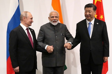 In the arms of russia: why China and India are helping the kremlin