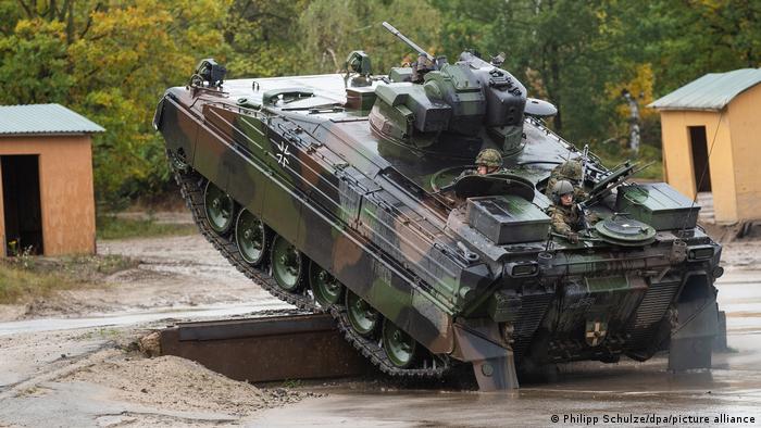 фото DPA\Philip Schultze Німецька компанія просить в свого уряду дозвіл на постачання Україні 100 БМП Marder