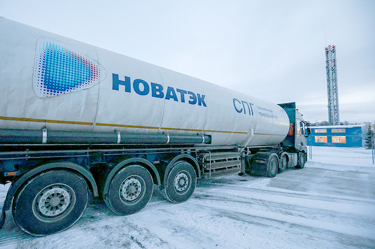 Російський НОВАТЕК попередив про загрозу вибуху 500 вагонів зі зрідженим газом, зупинених санкціями у Польщі Російський НОВАТЕК попередив про загрозу вибуху 500 вагонів зі зрідженим газом, зупинених санкціями у Польщі