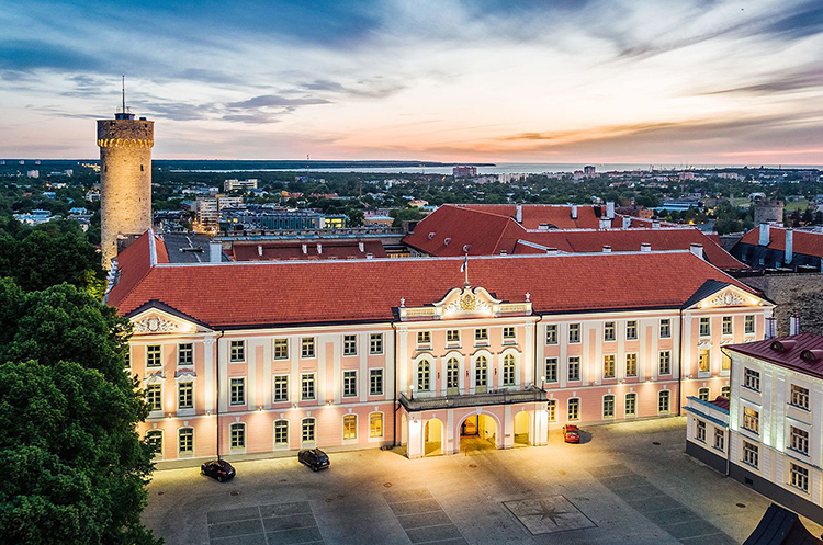 Рійгікогу - парламент естонії. Естонія має намір відновити свою територіальну цілісність