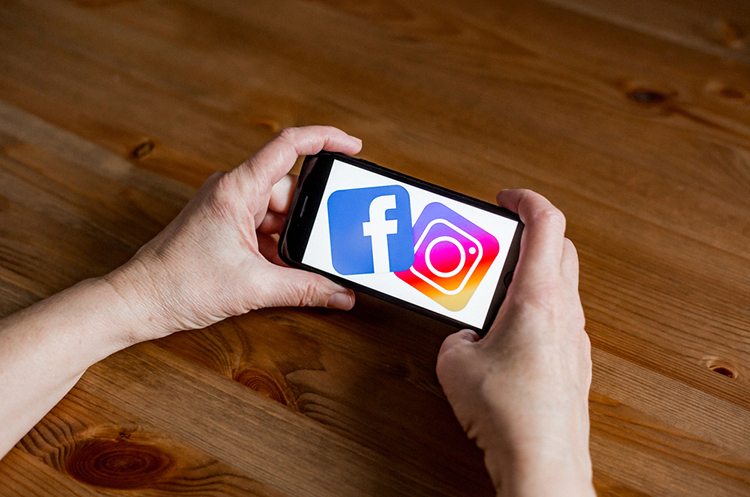 «Новая адміністрація» Херсонської області заявила про плани заборонити Facebook та Instagram
