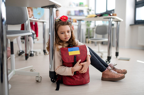 Наші за кордоном: як призначити тимчасового опікуна дитині в Польщі