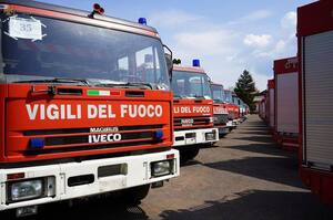 МВС: до України прибули 45 пожежних автомобілів з Італії