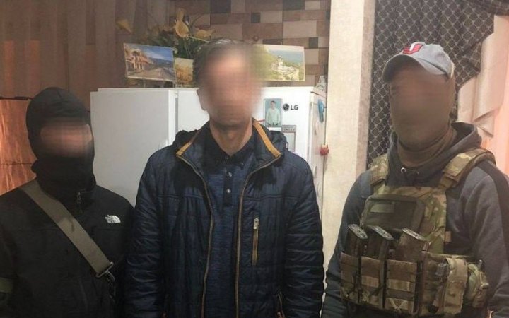 У Миколаїві затримали місцевого, який коригував ракетний удар росії по оборонному підприємству У Миколаїві затримали місцевого, який коригував ракетний удар росії по оборонному підприємству