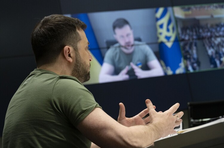 фото Офіційний сайт Президента України “Чому Україна за дверима Європи, але воює, захищаючи європейські цінності?” - Зеленський виступив перед французькими студентами