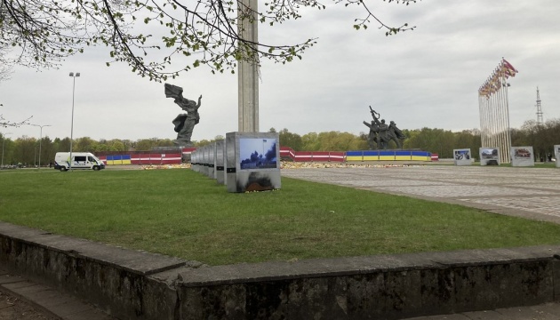 Парламент Латвії дозволив знесення пам'ятника “освободітєлям” в центрі Риги