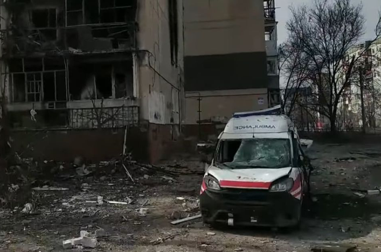Ворог обстріляв житлові будинки в Сєверодонецьку та намагається захопити трасу Лисичанськ-Бахмут
