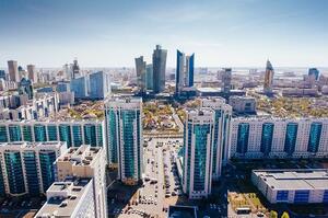 Казахстан приєднався до санкцій проти російських банків, але є один нюанс
