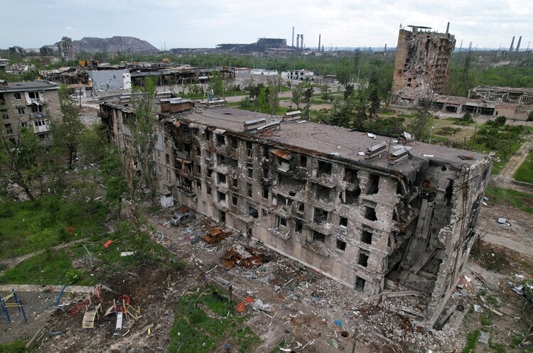 Росіяни обіцяли маріупольцям компенсацію за житло, якщо ті напишуть, що його зруйнували ЗСУ. Але надурили