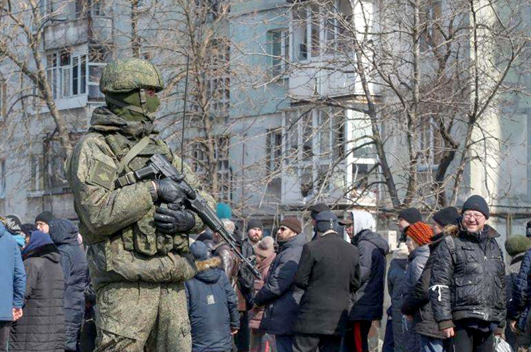 Вивезених до росії українців викликають на допити та вимагають підтвердити військові злочини ЗСУ Вивезених до росії українців викликають на допити та вимагають підтвердити військові злочини ЗСУ