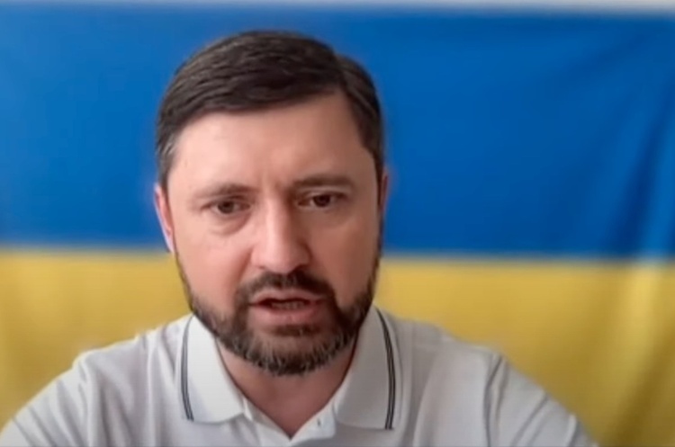 Фото: YouTube Суспільне Новини У Маріуполі залишаються понад 100 тисяч жителів, які не мають доступу до їжі та питної води
