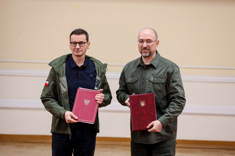 kmu.gov.ua Україна й Польща створять спільне підприємство з виробництва зброї та військової техніки